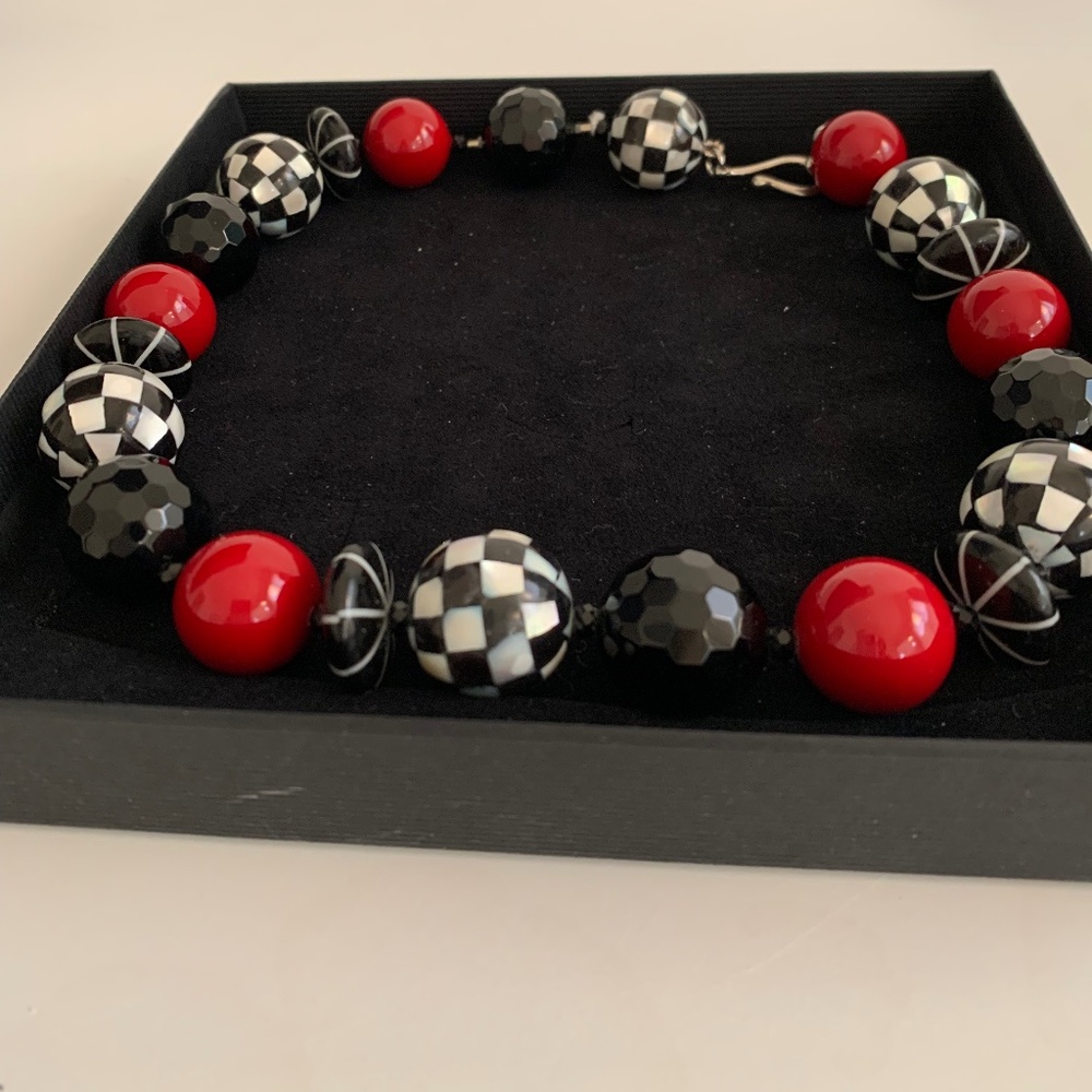 Christin Van Geuze necklace